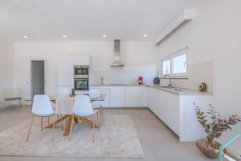 Quinta renovada por uma arquiteta conceituada perto de Estoi