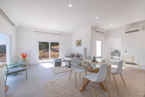 Quinta renovada por uma arquiteta conceituada perto de Estoi