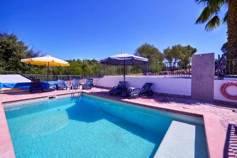 Moradia 6 quartos com piscina perto Moncarapacho.