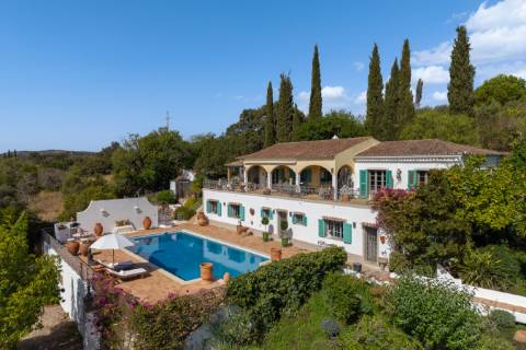 Casa de campo de quatro quartos com piscina, garagem e vista para o mar em São Brás de Alportel, Algarve, Portugal