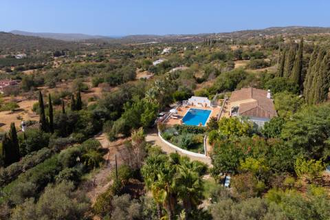 Casa de campo de quatro quartos com piscina, garagem e vista para o mar em São Brás de Alportel, Algarve, Portugal