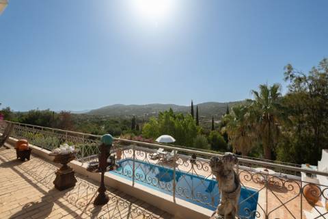 Casa de campo de quatro quartos com piscina, garagem e vista para o mar em São Brás de Alportel, Algarve, Portugal