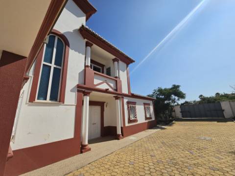 EXCLUSIVIDADE

VENDIDA PELA ' TA MAISON DE RÊVE'