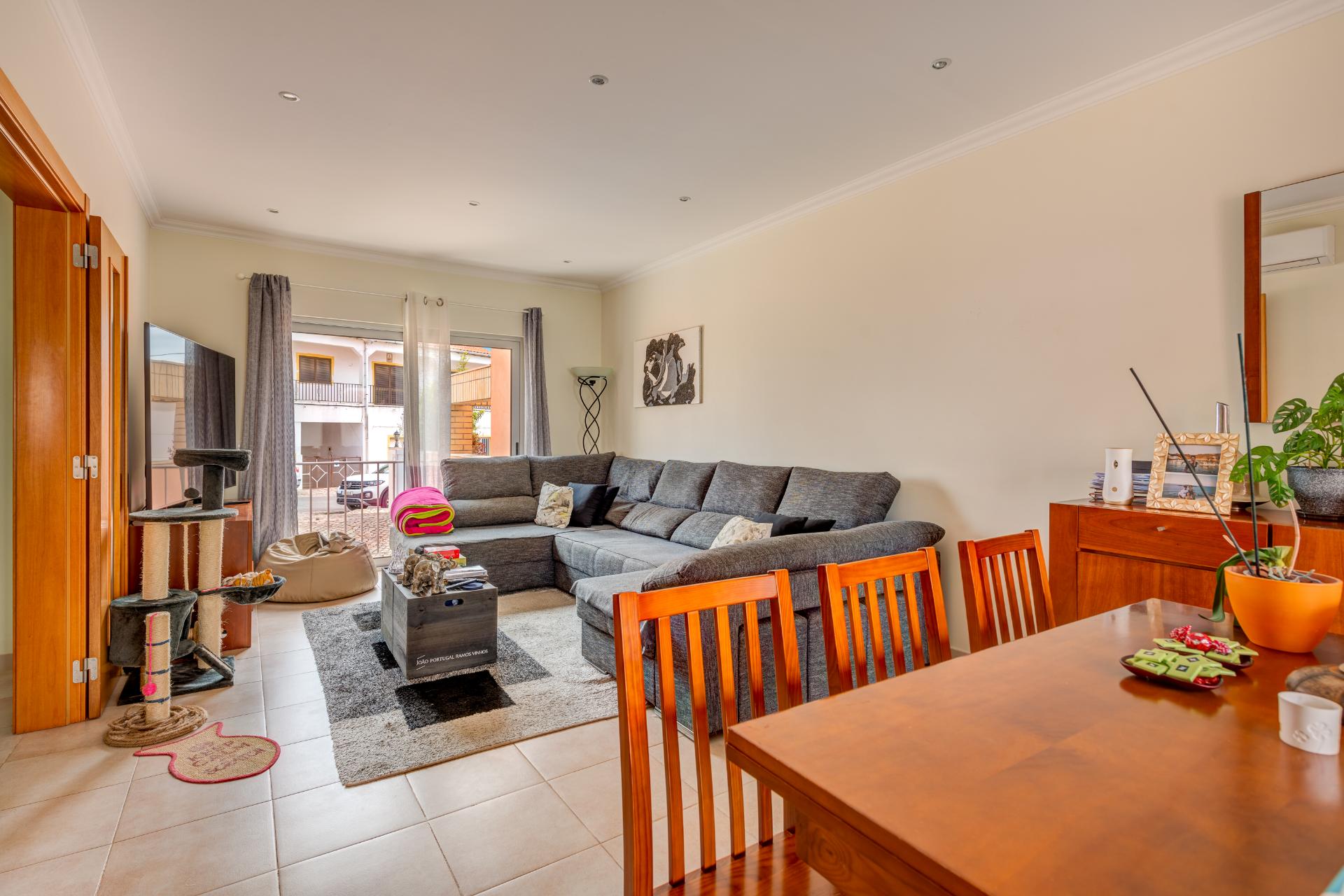 Elegante Moradia T3 à Venda em Boliqueime