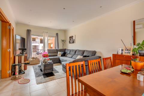 Elegante Moradia T3 à Venda em Boliqueime