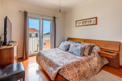 Elegante Moradia T3 à Venda em Boliqueime