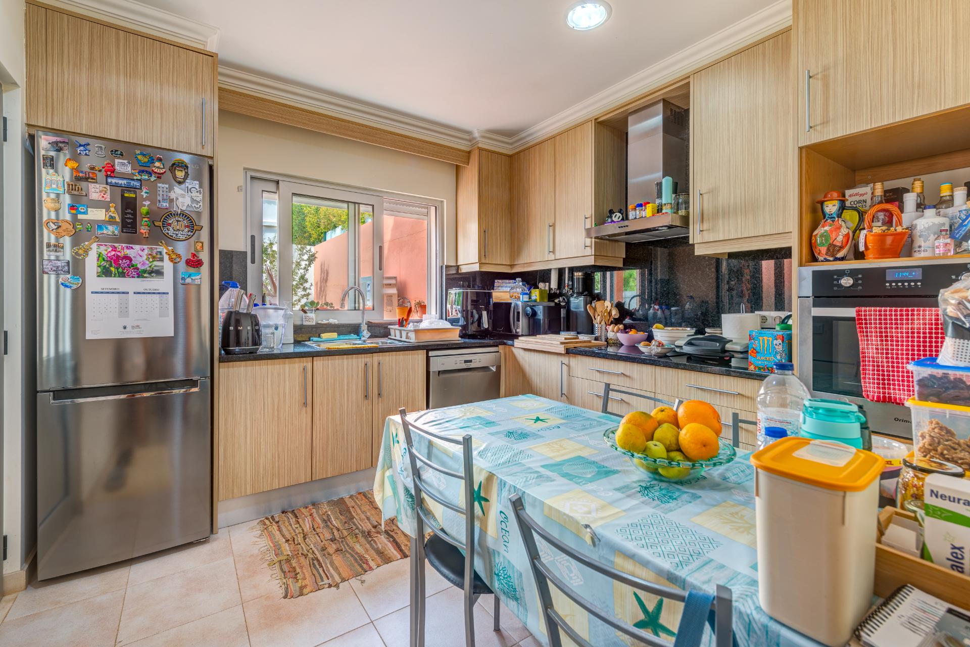 Elegante Moradia T3 à Venda em Boliqueime