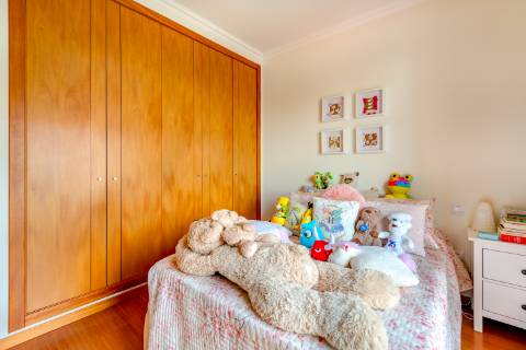 Elegante Moradia T3 à Venda em Boliqueime