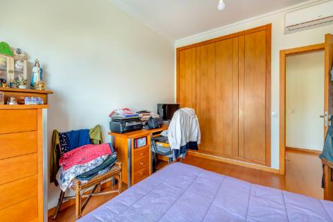 Elegante Moradia T3 à Venda em Boliqueime