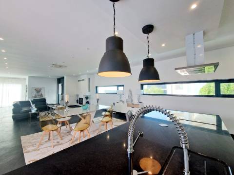 VENDIDA PELA ' TA MAISON DE RÊVE'