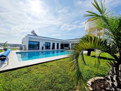 VENDIDA PELA ' TA MAISON DE RÊVE'