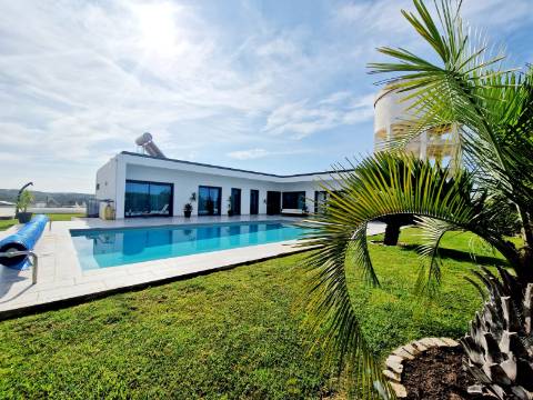 VENDIDA PELA ' TA MAISON DE RÊVE'