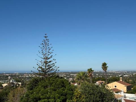 Excelente Terreno com Vista Mar no Triângulo Dourado