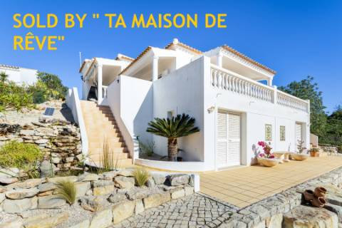 VENDIDA PELA ' TA MAISON DE RÊVE'