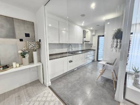 **Duplex 3 quartos de Luxo em Faro - Oportunidade Única! **