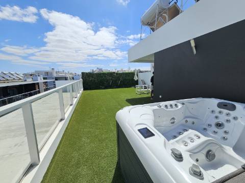 **Duplex 3 quartos de Luxo em Faro - Oportunidade Única! **