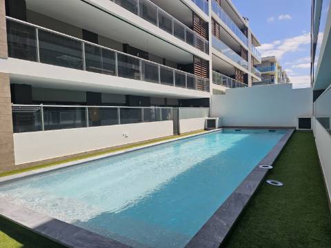 **Duplex 3 quartos de Luxo em Faro - Oportunidade Única! **