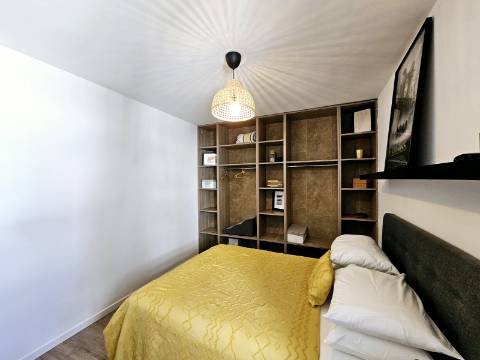 Apartamento T2 no coração de Quarteira
Com terraço exclusivo de mais de 300m² e vista parcial para o mar!
