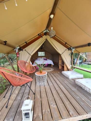 Moradia Tradicional Renovada com 4.300 m² de Terreno - Loulé