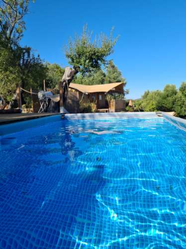 Moradia Tradicional Renovada com 4.300 m² de Terreno - Loulé