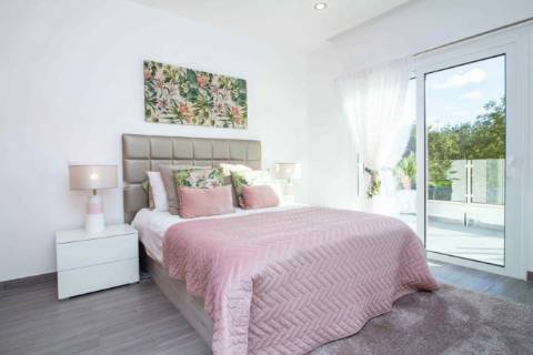 Moradia moderna com detalhes Exclusivos e Piscina Privada próxima da cidade