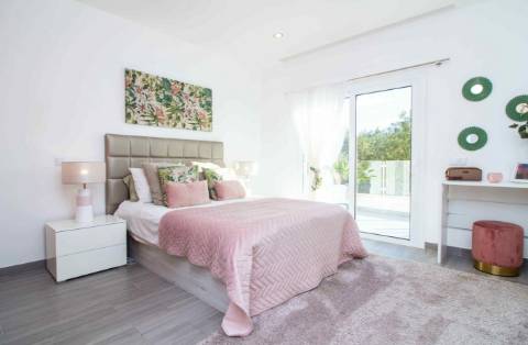 Moradia moderna com detalhes Exclusivos e Piscina Privada próxima da cidade