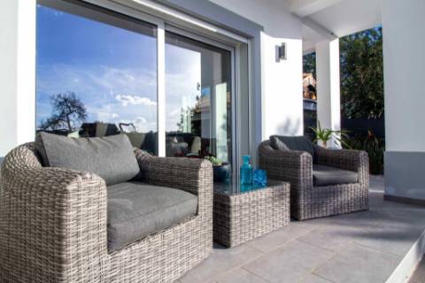 Moradia moderna com detalhes Exclusivos e Piscina Privada próxima da cidade