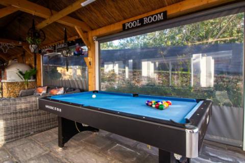 Moradia moderna com detalhes Exclusivos e Piscina Privada próxima da cidade