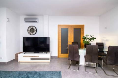 Moradia moderna com detalhes Exclusivos e Piscina Privada próxima da cidade