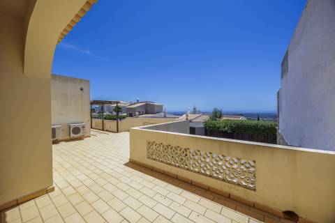 Moradia de 2 quartos com projeto aprovado