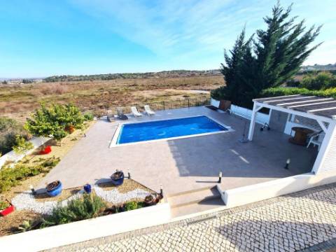 VENDIDA PELA 'TA MAISON DE RÊVE'