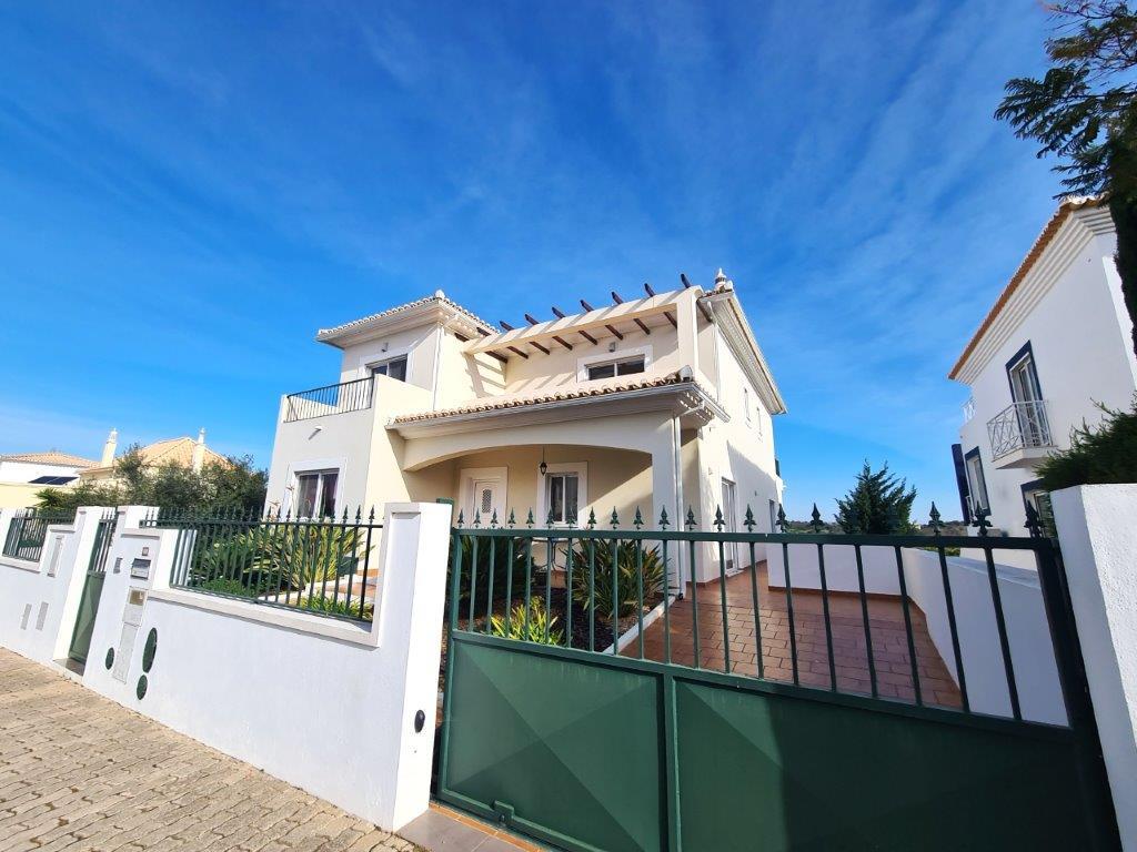 VENDIDA PELA 'TA MAISON DE RÊVE'