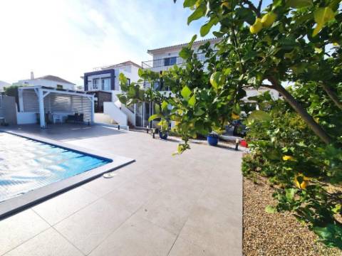 VENDIDA PELA 'TA MAISON DE RÊVE'