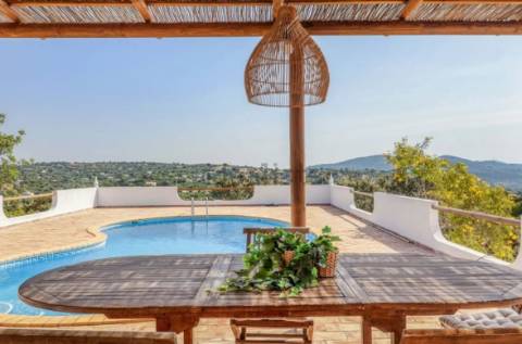 Moradia 3 quartos e piscina em santa Barbara de Nexe