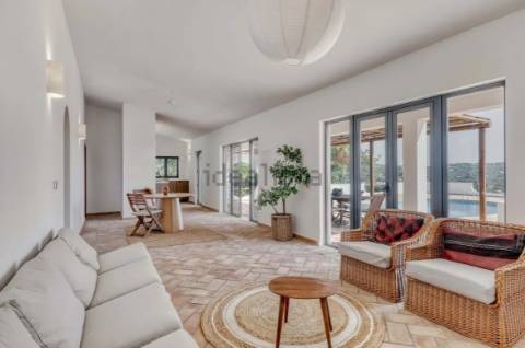 Moradia 3 quartos e piscina em santa Barbara de Nexe