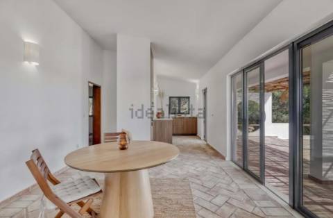 Moradia 3 quartos e piscina em santa Barbara de Nexe