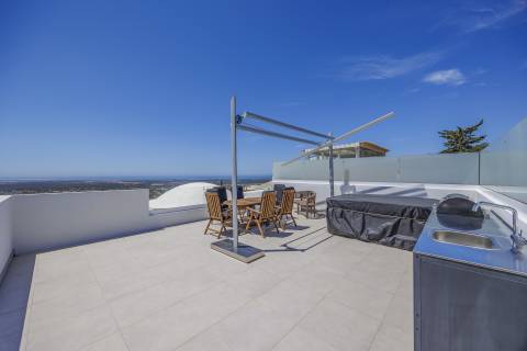 Casa Moderna de 2 quartos + escritório com vista mar