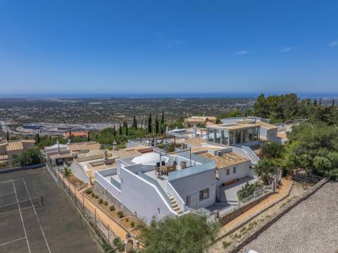 Casa Moderna de 2 quartos + escritório com vista mar