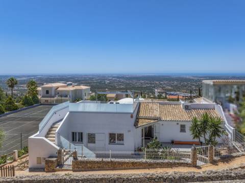 Casa Moderna de 2 quartos + escritório com vista mar