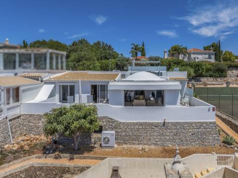Casa Moderna de 2 quartos + escritório com vista mar