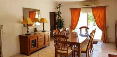 Moradia Clássica com 7 Quartos