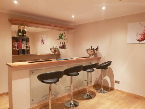 Moradia Clássica com 7 Quartos