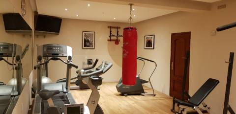 Moradia Clássica com 7 Quartos