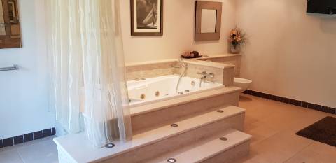 Moradia Clássica com 7 Quartos