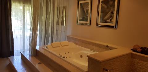 Moradia Clássica com 7 Quartos