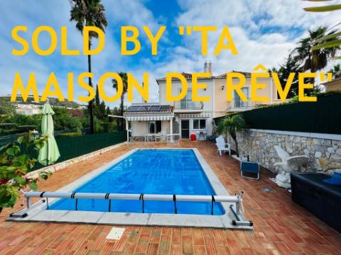 VENDIDA PELA 'TA MAISON DE RÊVE'