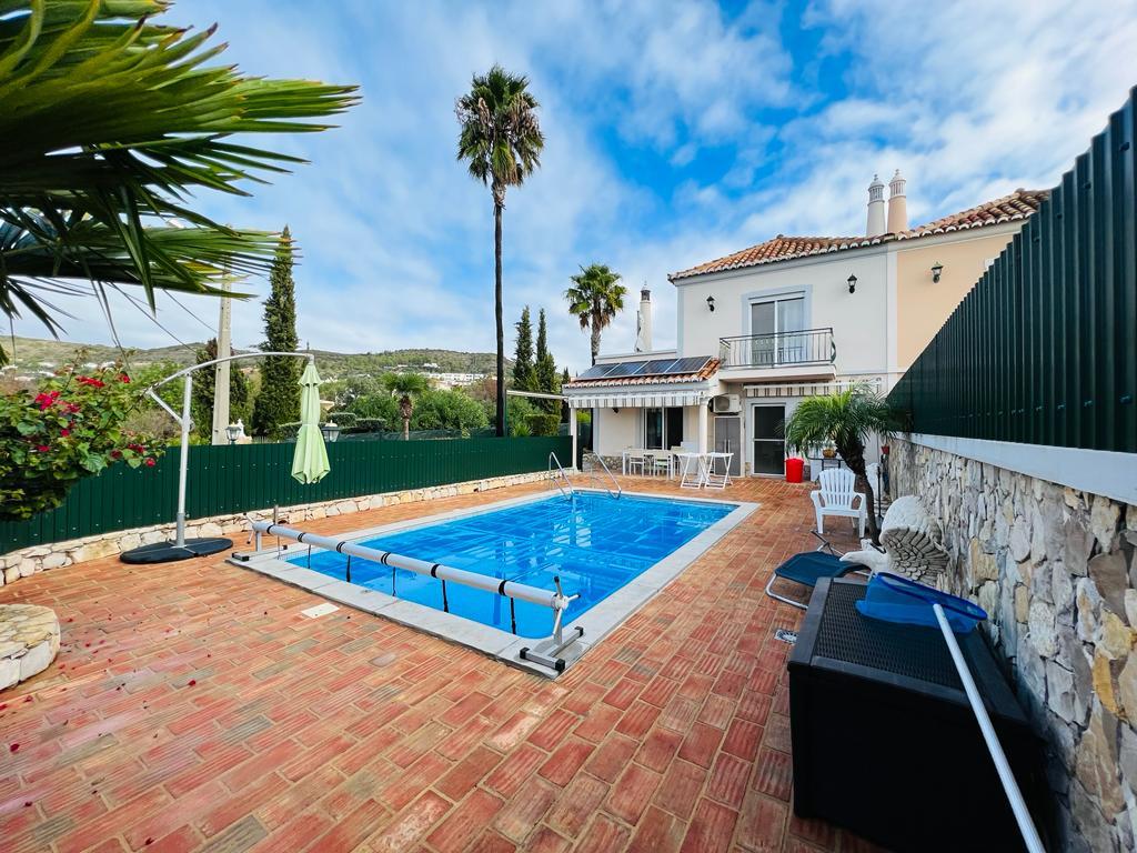 VENDIDA PELA 'TA MAISON DE RÊVE'