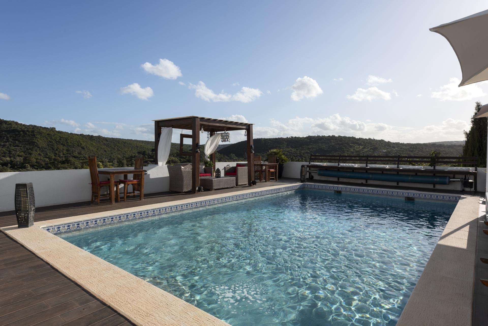 V3 + Chalet com Piscina e Jacuzzi - Vistas Deslumbrantes e Licença AL