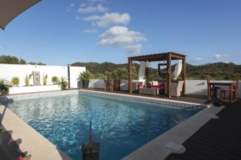 V3 + Chalet com Piscina e Jacuzzi - Vistas Deslumbrantes e Licença AL