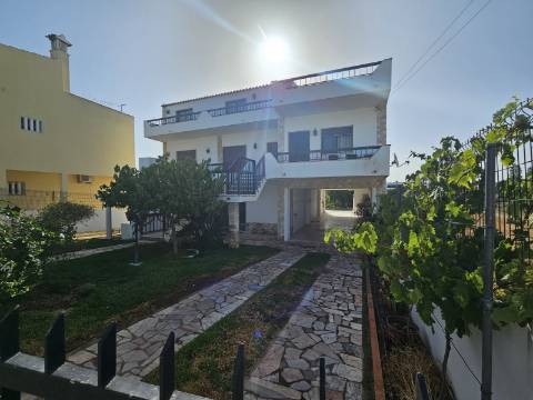 Duas Moradias numa Única Propriedade - Oportunidade Imperdível em Quarteira